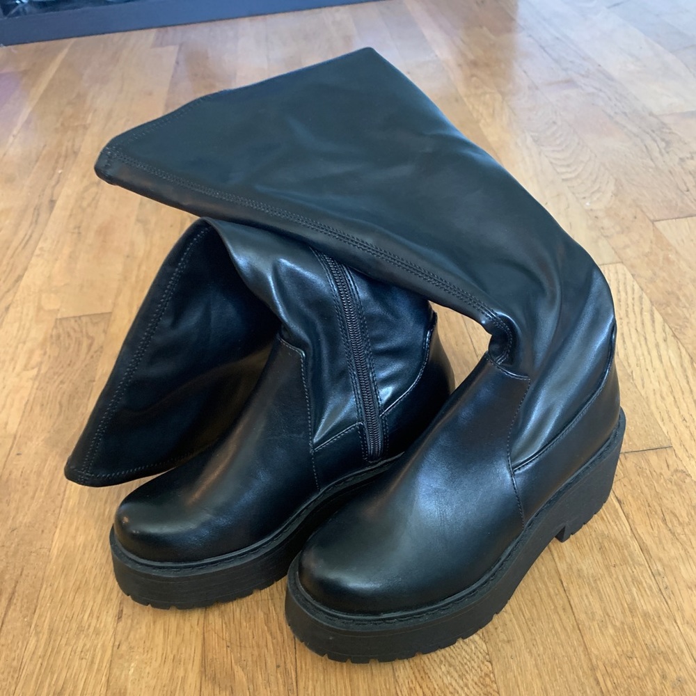 Soda Tillys platform knee high boots